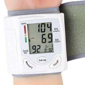 Digitális vérnyomás- és pulzusmérő csuklóra nagyméretű LCD kijelzővel kép