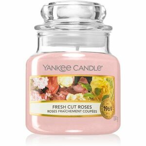 Yankee Candle Fresh Cut Roses illatgyertya Classic kis méret 104 g kép
