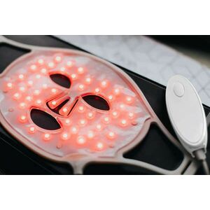 Rio Beauty faceLITE2 LED fényterápiás ránctalanító, bőrmegújító arcmaszk, FDA minősítéssel kép
