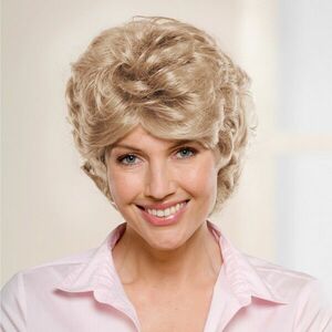 Naturell paróka 'Hédi' kép