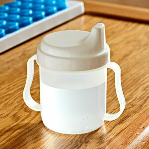 Csőrös ivópohár kép