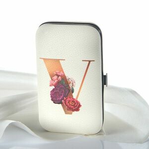 8 db-os manikűrszett monogrammal kép