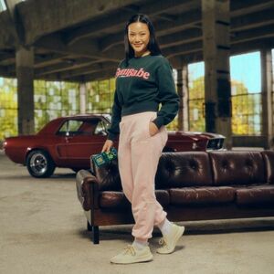 GymBeam Women‘s GymBabe Sweatpants Cherrybloom kép