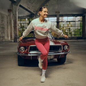 GymBeam Women‘s GymBabe Jumper Cloud kép