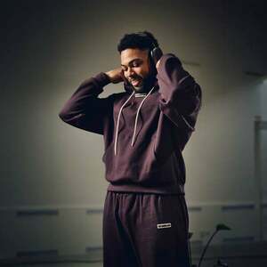 GymBeam Aura Hoodie Tee Brown kép