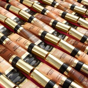 Too Faced Born This Way Soft Matte Foundation mattító make-up árnyalat Sable 30 ml kép