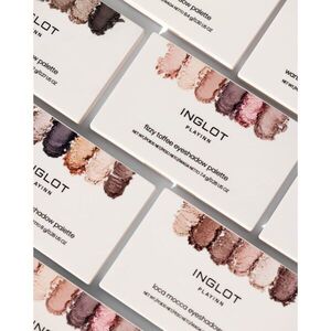 Inglot PlayInn Eyeshadow Palette szemhéjfesték paletta árnyalat Fizzy Toffee 7.6 g kép