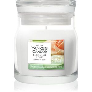 Yankee Candle Blooming Love illatgyertya Signature 110 g kép