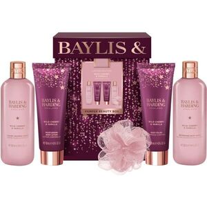 Baylis & Harding Wild Cherry & Vanilla ajándékszett testre kép
