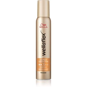 Wella Wellaflex Curls Definition fixáló hab a hullámos és göndör hajra 200 ml kép